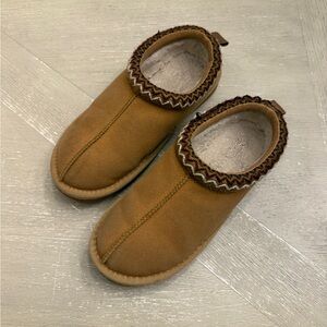 Cozy Tan Slip-On Clogs for girls